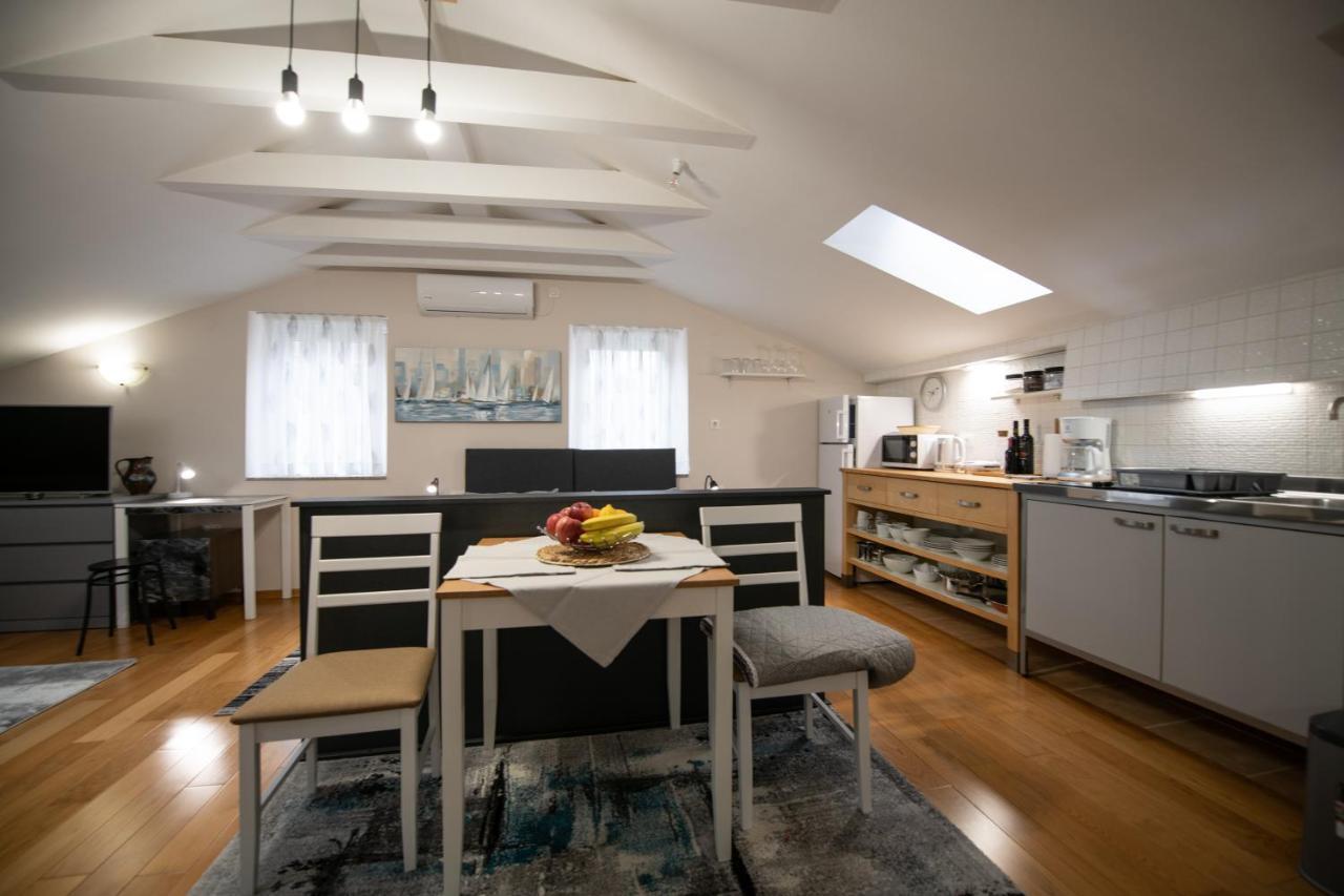 Studio "Centar 1"-50M2 Abbázia Kültér fotó