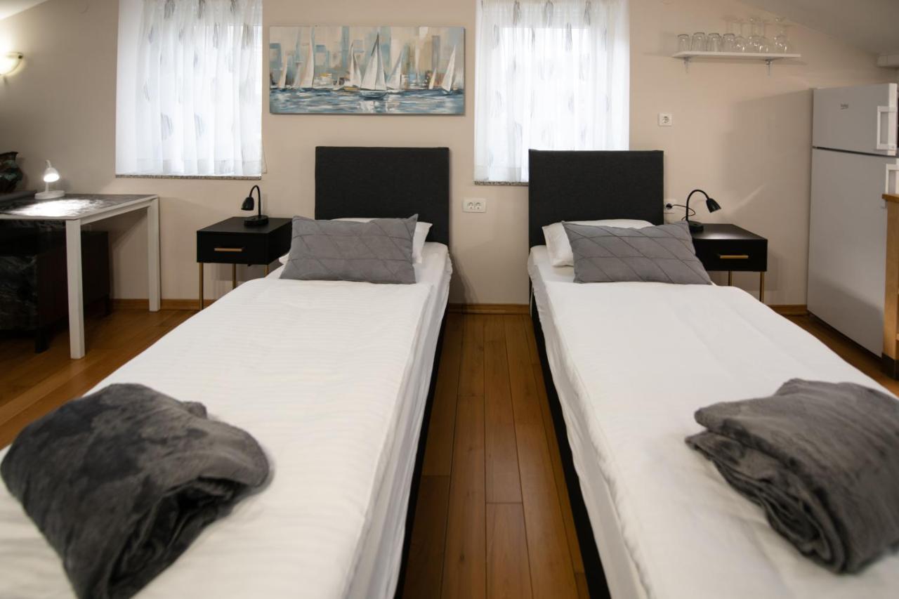 Studio "Centar 1"-50M2 Abbázia Kültér fotó
